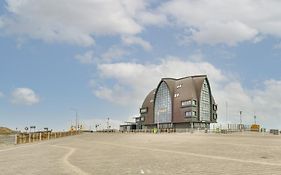 Appartement Met Frontaal Zeezicht In Bloemendaal